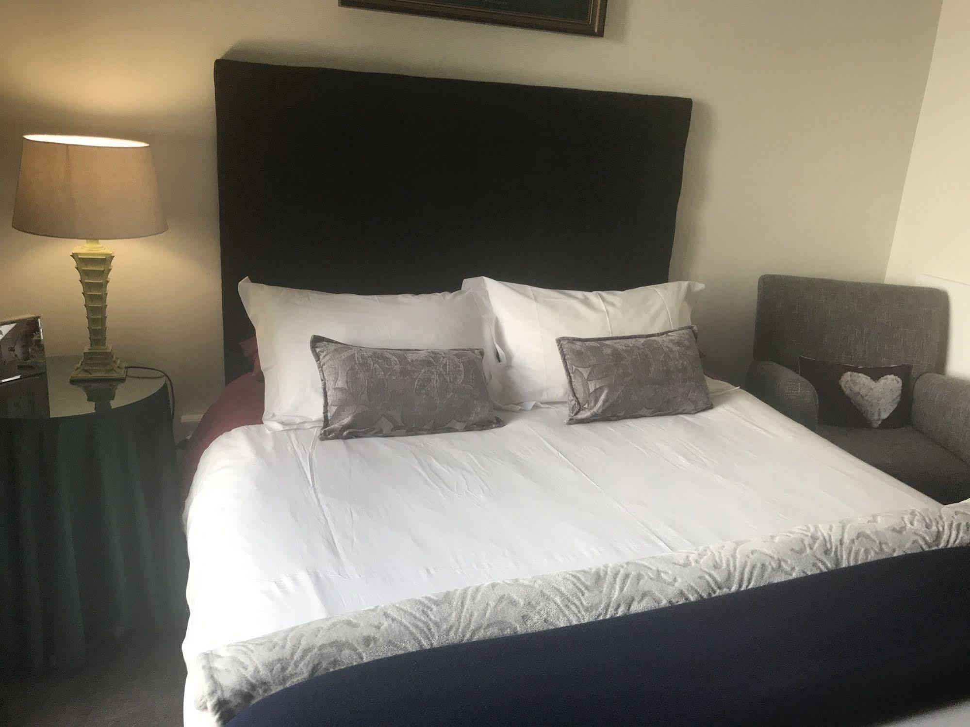 Edenwood House Hotell George Exteriör bild